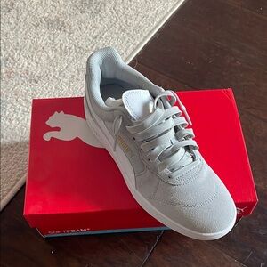 Puma Gray Sneakers with Suede/Fabric Upper and Low-Top Design Men’s size 8 NIB